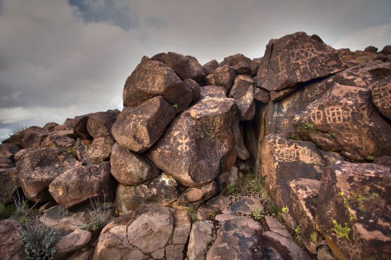 indian well petroglyphs mojave national preserve