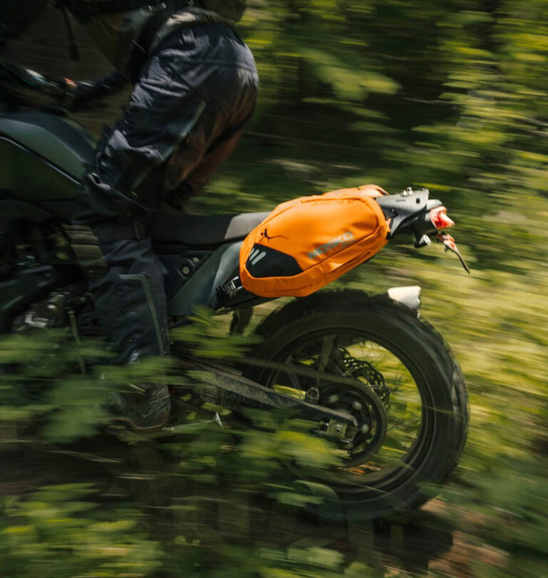 Mosko Moto Unveils ‘Trail 16L’ Minimalist Bags With Expandable Design ...