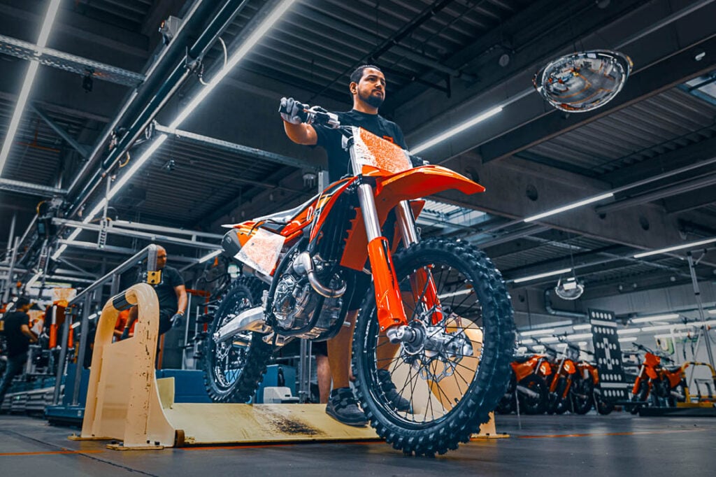 KTM restarts full production in Austria