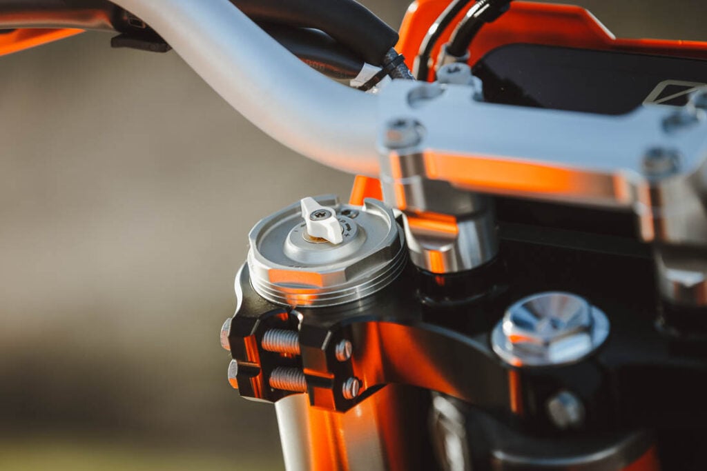 KTM 690 Enduro R Suspension