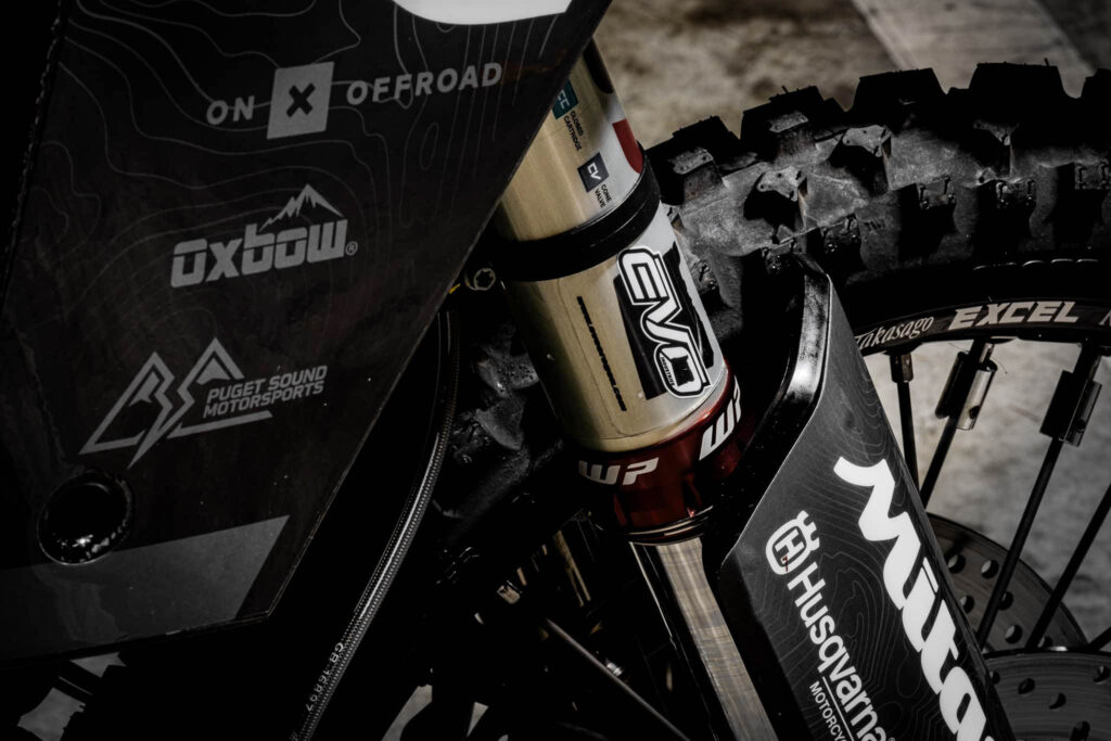 Husqvarna 901 Rally bike build