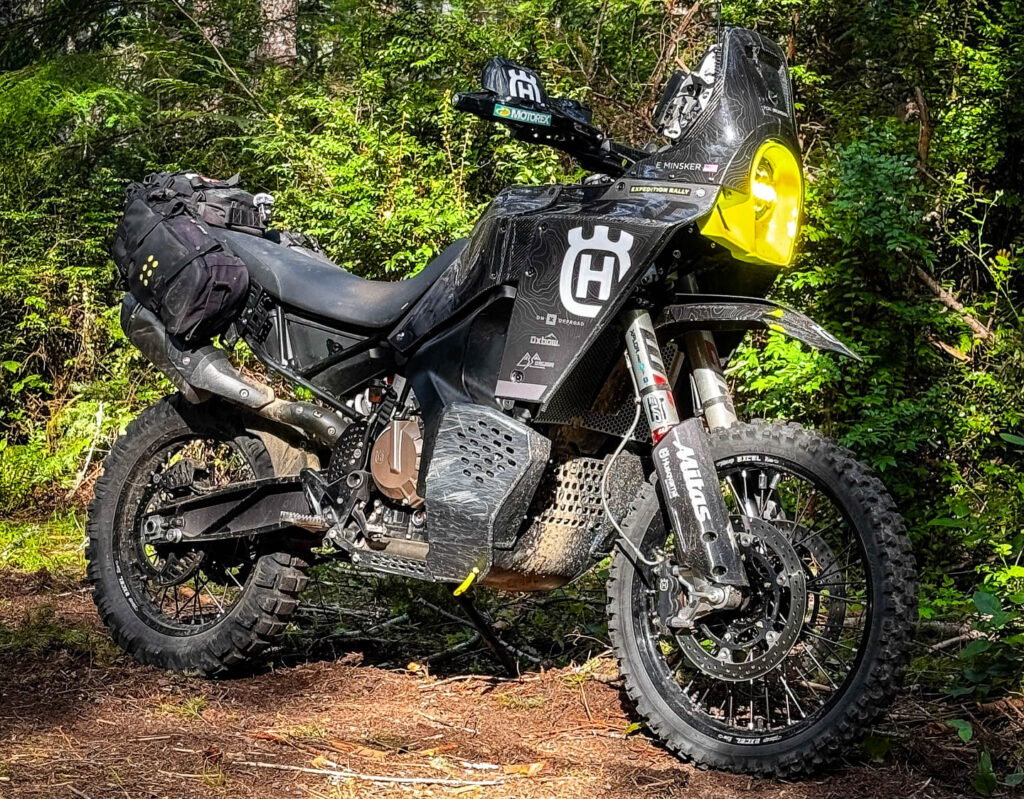 Husqvarna 901 Rally bike build