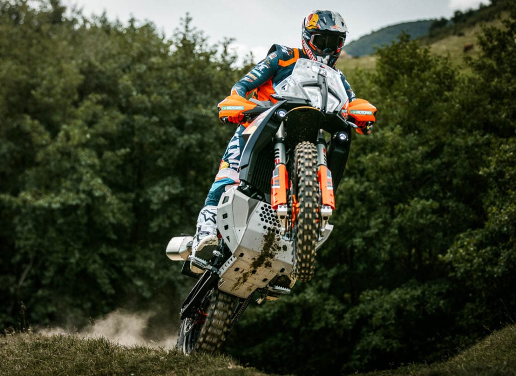 2027 KTM 890 Adventure R Rally