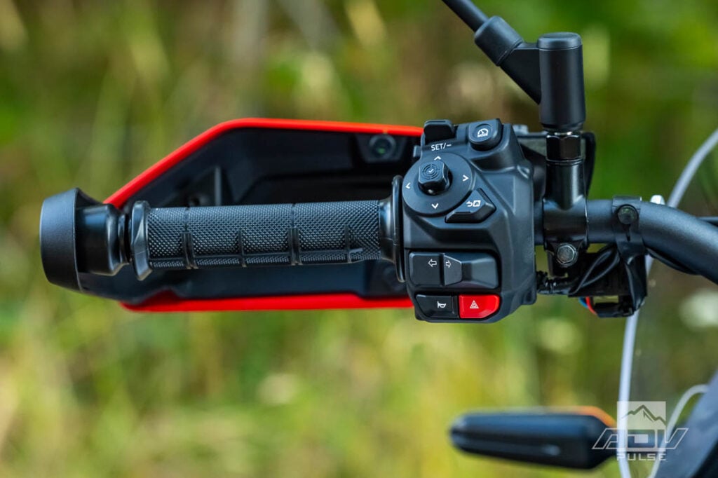 Yamaha Tenere 700 World Raid cruise control