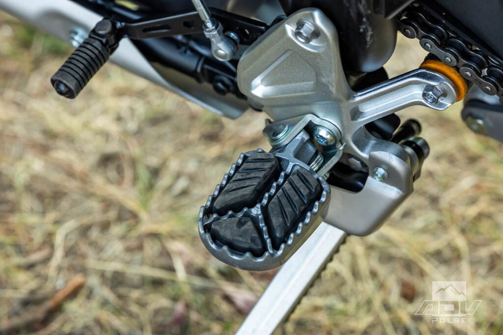 Yamaha Tenere 700 World Raid footpegs