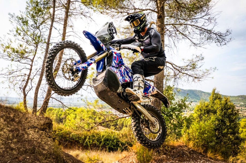 skyler howes joins chinese brand ZXMoto factory Rally team